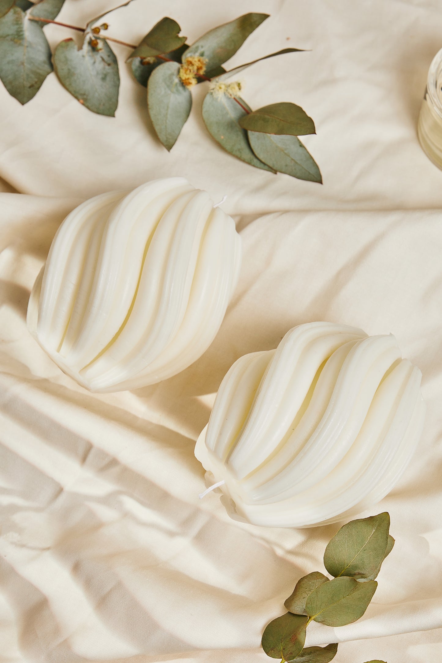 Twirl Mould candle.