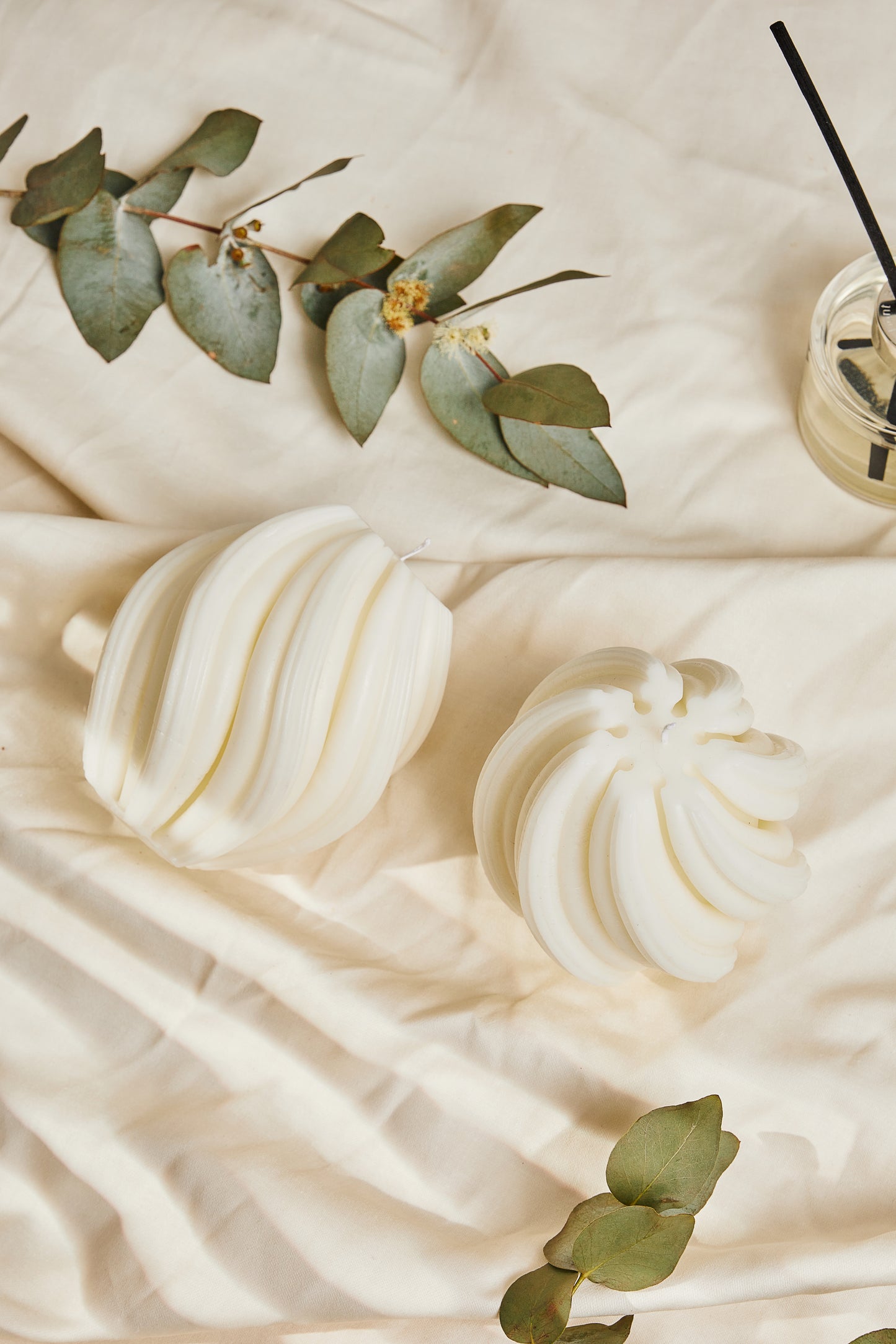 Twirl Mould candle.